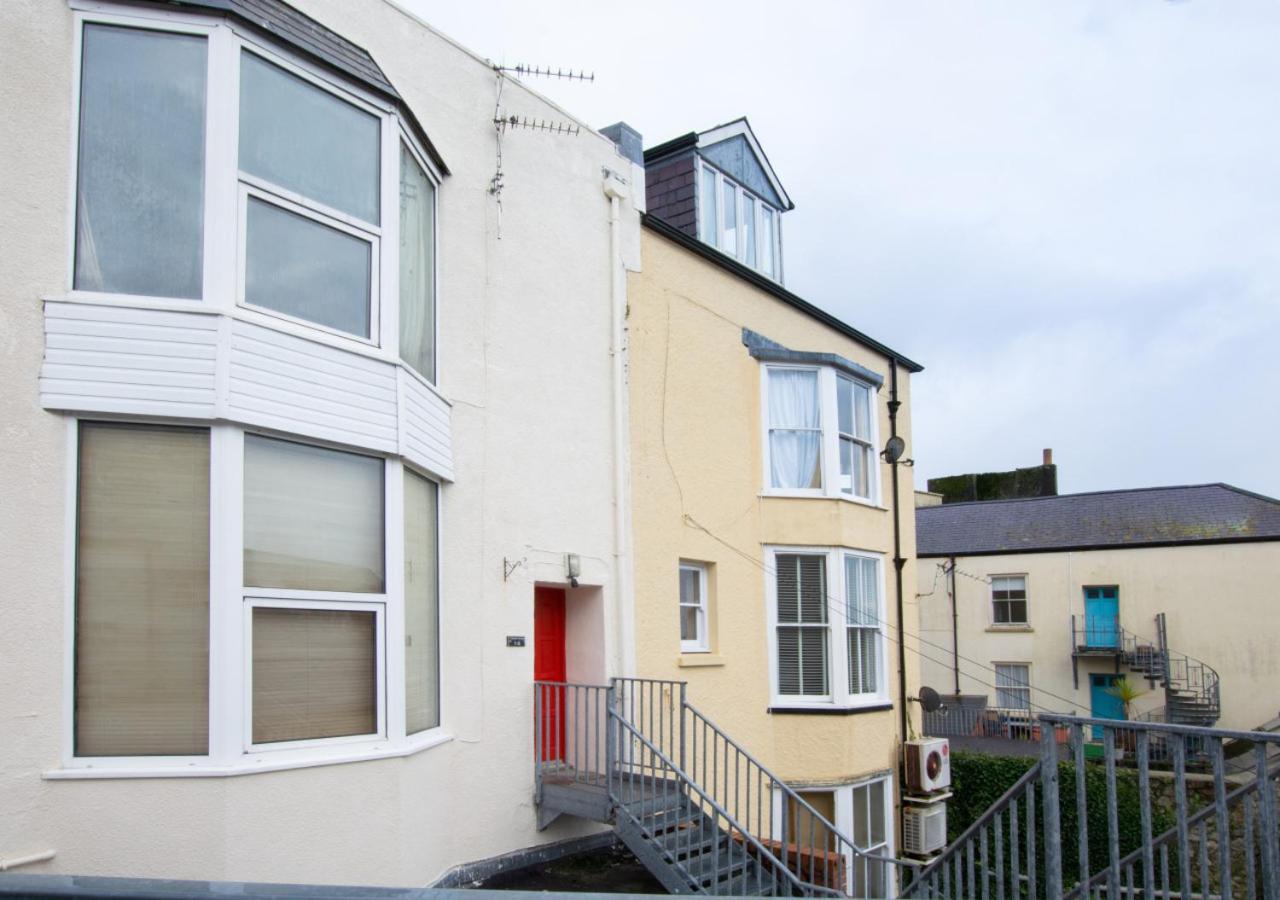 Tudor Apartment Tenby Esterno foto