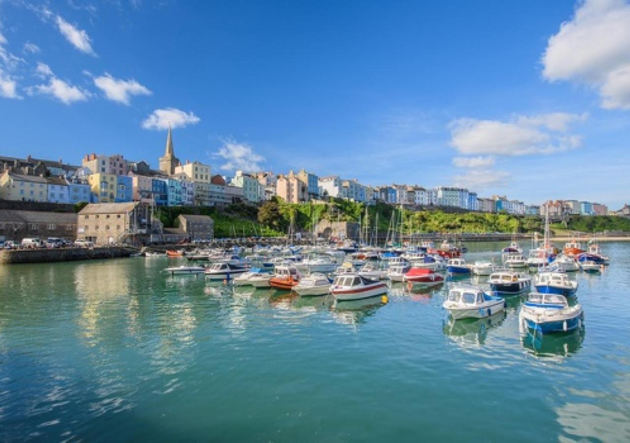 Tudor Apartment Tenby Esterno foto